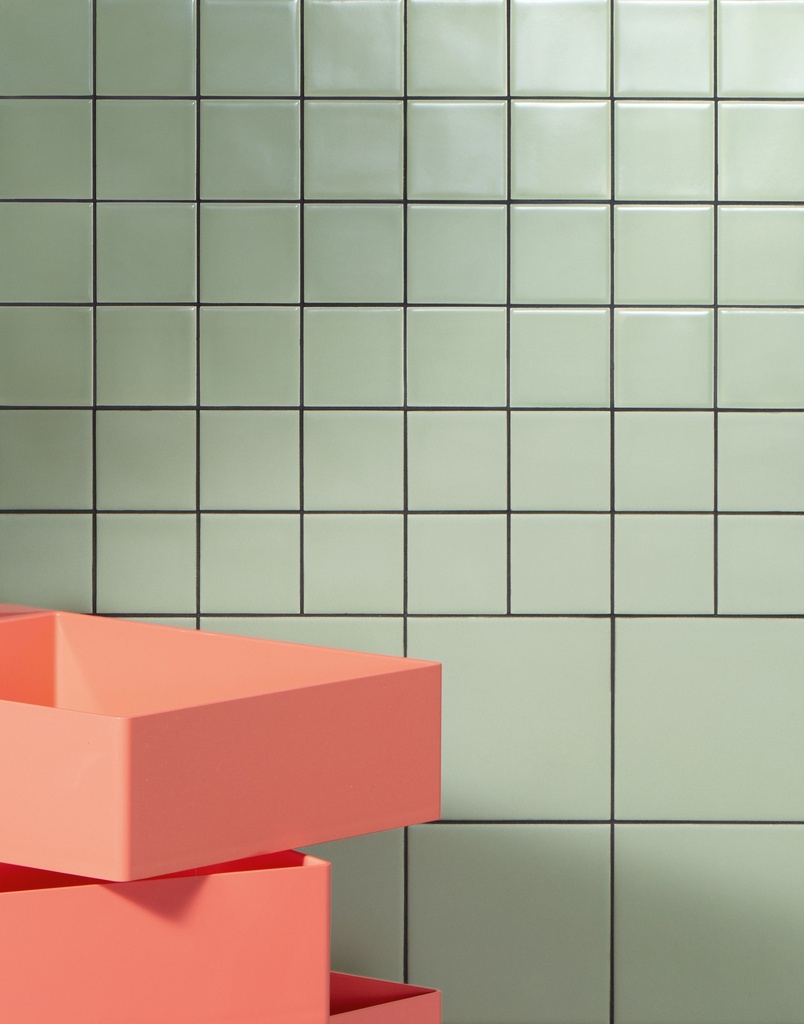 MUTINA DIN 7,4x7,4 (vel 30,2x30,2) Light Green Glossy (0,72m²/8vel/doos)